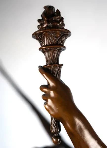 Vital Cornu „A géniusz ébredése” bronz szobor 19.század