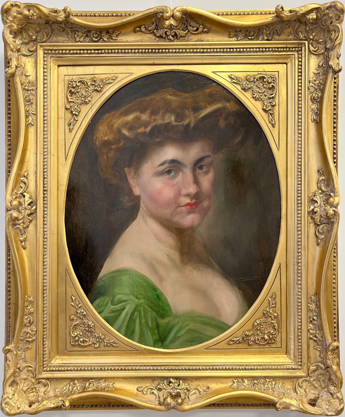 A zöld ruhás hölgy eleganciája