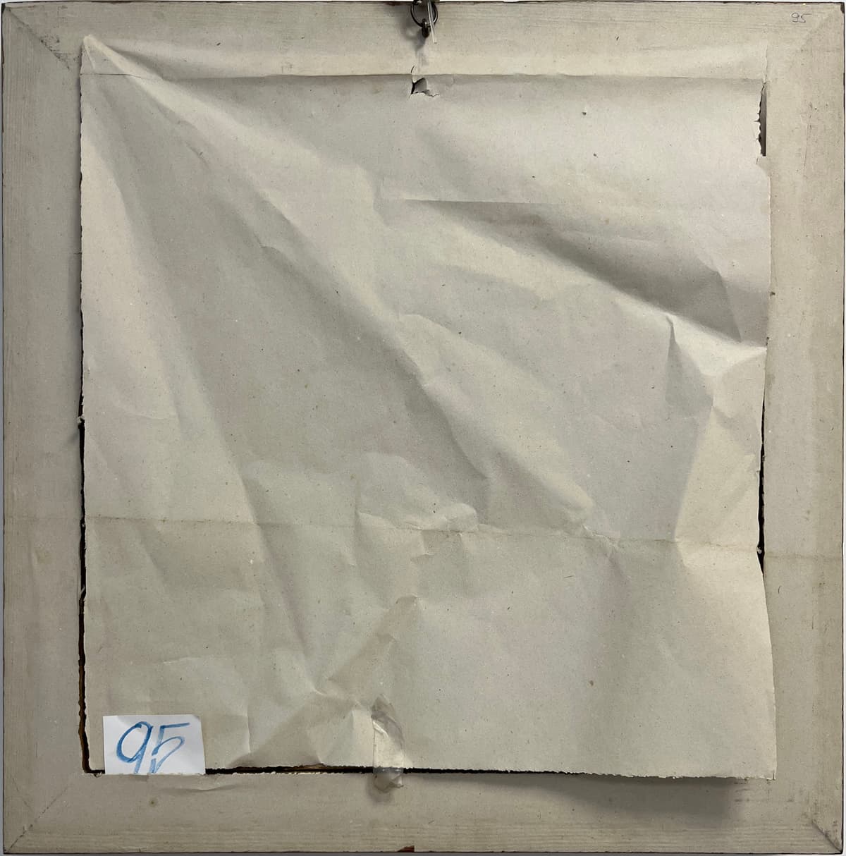 Fiatal férfi portré zöld ingben