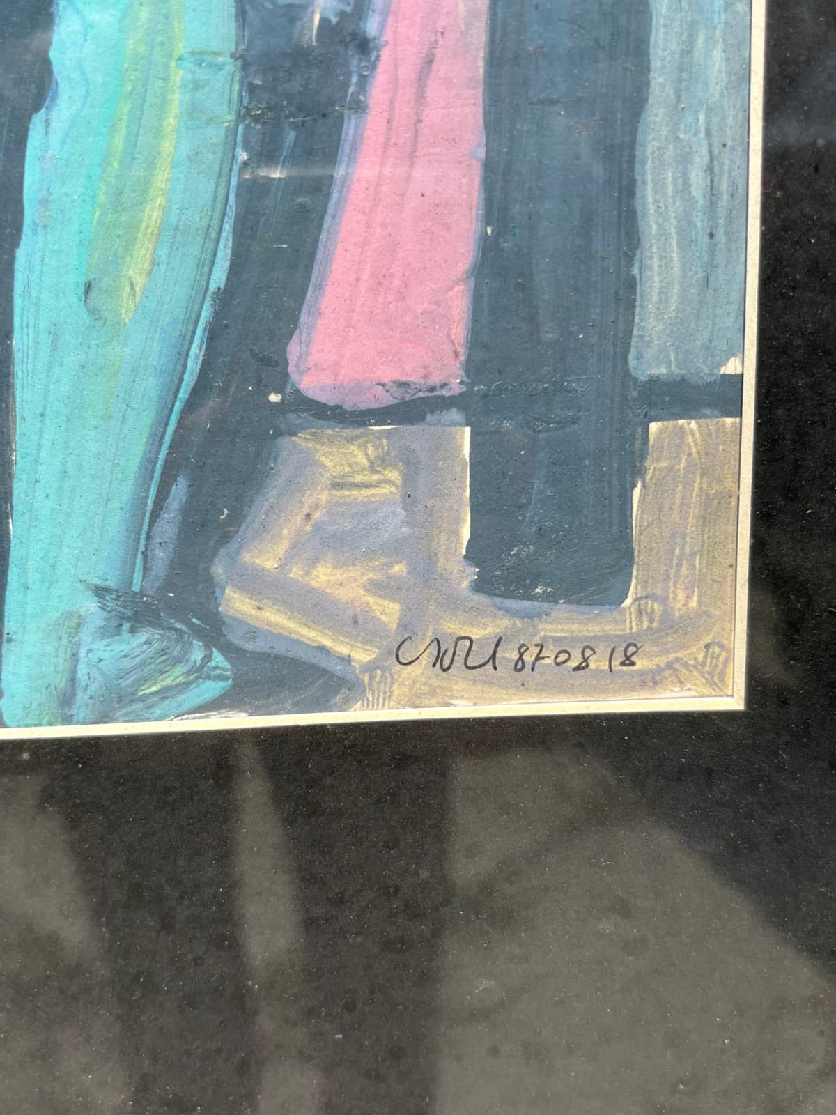 Figures Trapped in Colors