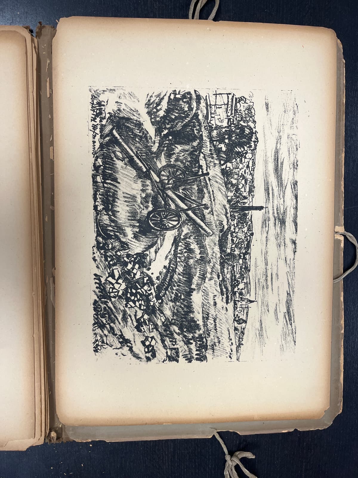 16 eredeti harctéri litográfia egy kötetben